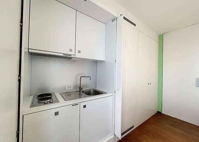 Long With Sauna And Garage Apartment *