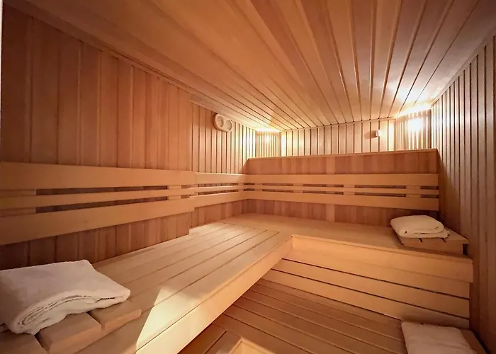 Apartment Long With Sauna And Garage