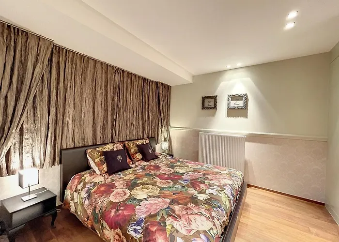 Long With Sauna And Garage Apartment