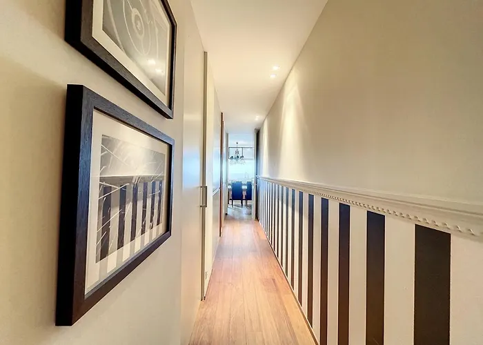 Long With Sauna And Garage *