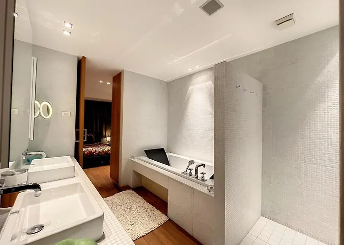 Long With Sauna And Garage Apartment